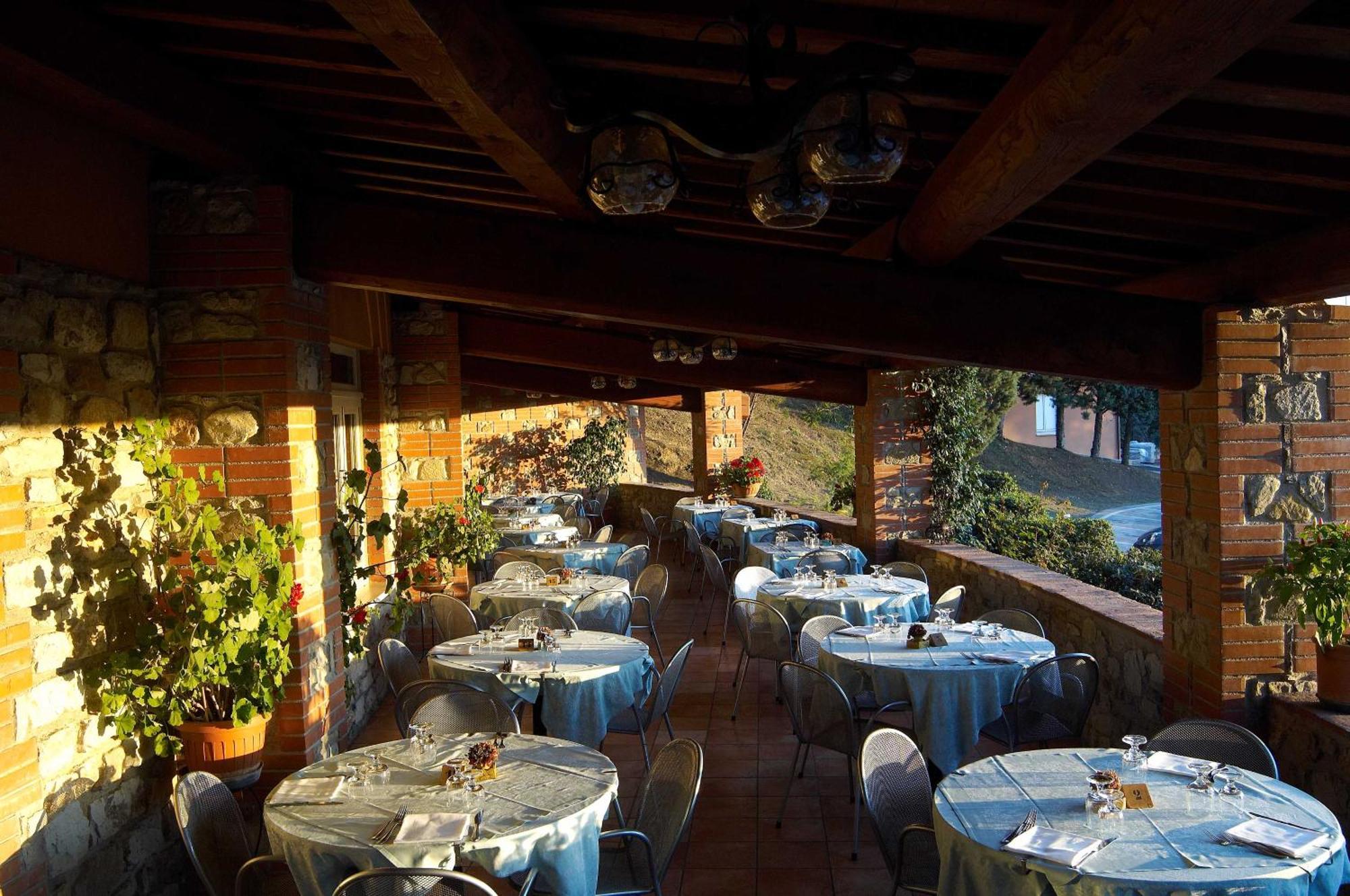 Hotel Ristorante Il Gabbiano Passignano sul Trasimeno Exterior photo