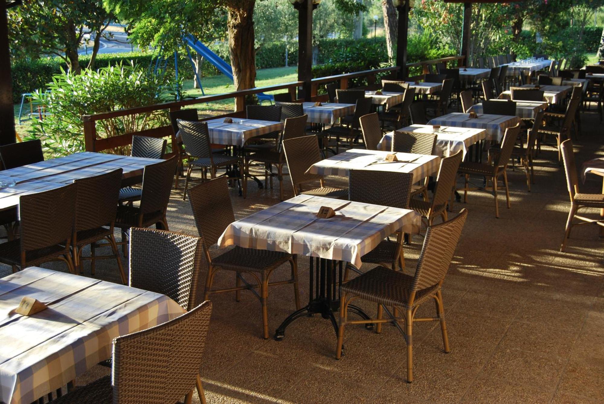 Hotel Ristorante Il Gabbiano Passignano sul Trasimeno Exterior photo