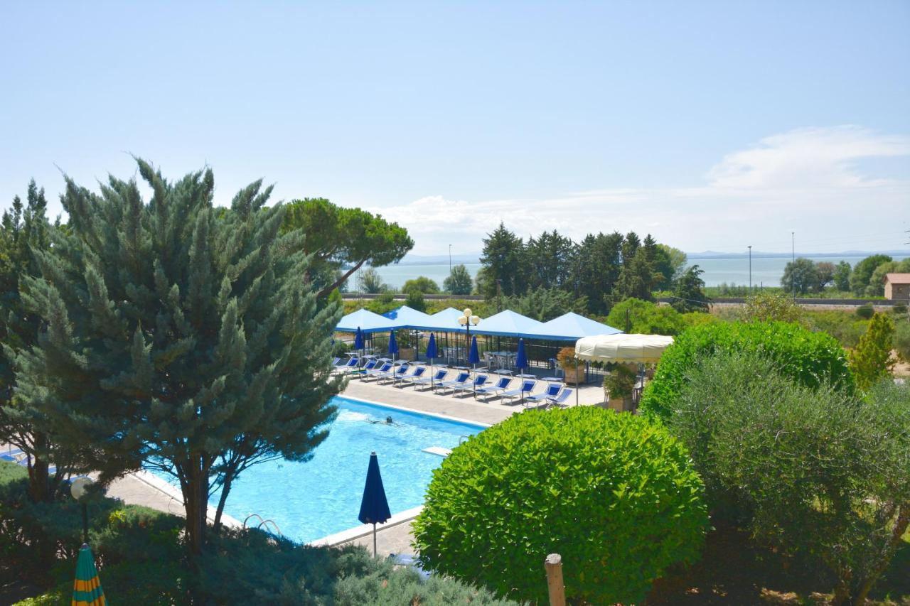 Hotel Ristorante Il Gabbiano Passignano sul Trasimeno Exterior photo